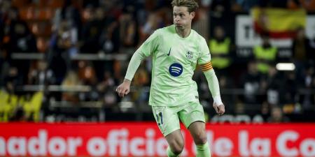 آس: غياب دي يونج عن مباراة برشلونة ضد أتلتيكو مدريد