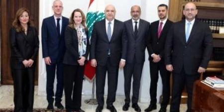 الرئيس اللبناني يطالب بزيادة الاهتمام بالنازحين اللبنانيين ودعم المجتمعات المضيفة