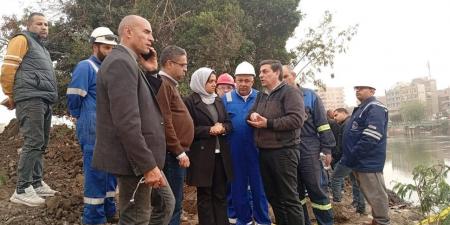 محافظ القليوبية يُتابع أعمال احتواء بقعة زيت بترعة الإسماعيلية