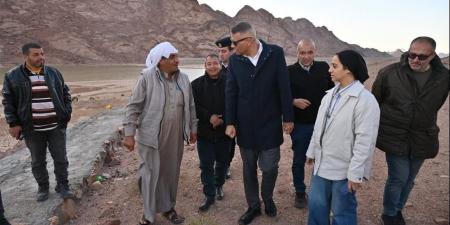 محافظ جنوب سيناء يوجه بتطبيق نظام العمل عن بُعد يوم الأحد