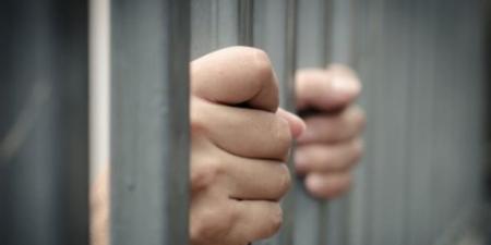 كيف يعاقب القانون مستغلي الوظيفة العامة في مصر 2026؟ (سجن وعزل)