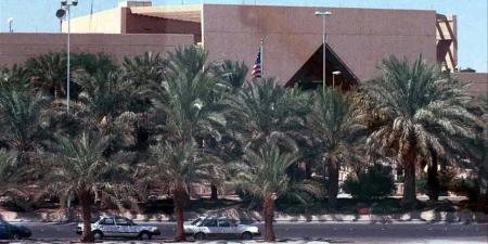 وول ستريت جورنال: الهجوم الإيراني على السفارة الأمريكية بالرياض ألحق أضرارًا جسيمة