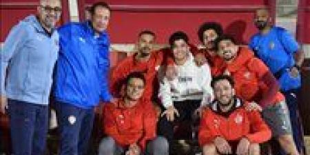 إسلام عيسى يدعم لاعبي سيراميكا قبل مواجهة الأهلي في الدوري الممتاز