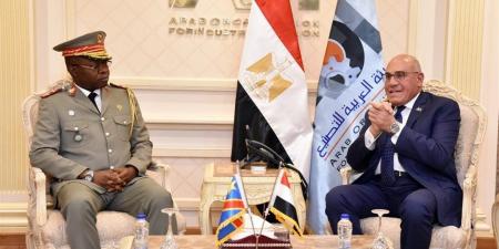 رئيس "العربية للتصنيع" يبحث تعزيز التعاون مع رئيس هيئة أركان القوات المسلحة الكونغولية