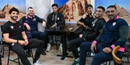 السفارة المصرية تستقبل بعثة الزمالك في الجزائر قبل مواجهة شباب بلوزداد بنصف نهائي الكونفدرالية