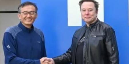 تحالف العمالقة.. إنتل تنضم لمشروع إيلون ماسك لإنتاج رقائق الذكاء الاصطناعى