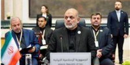 أحمد وحيدي.. القائد الشبح الذي يمسك بزمام السلطة في إيران من خلف ستار الغموض