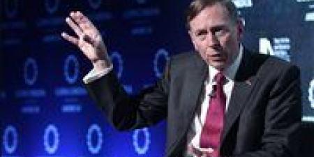 بتريوس: إيران قد تخرج من الحرب "ضعيفة عسكرياً" لكن "قوية استراتيجياً"