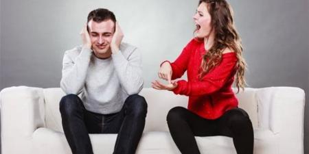 7 طرق فعالة للتعامل مع الشخصيات المزعجة بثقة وهدوء