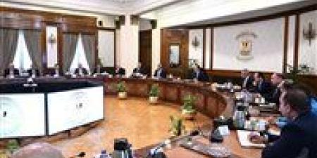 الحكومة تفتح صفحة جديدة مع البرلمان بعد لقاء رئيس الوزراء.. جروب على الواتساب يجمع رؤساء الهيئات البرلمانية والاتصال السياسى