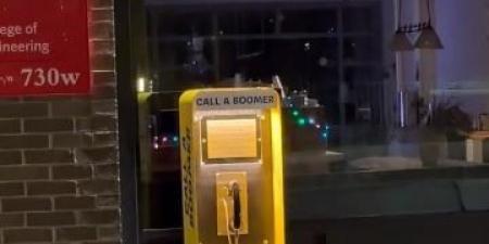 إحياء الهواتف العمومية لتعزيز التواصل بين الأجيال ومواجهة الوحدة