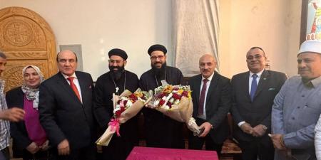 لوحة وطنية في إيتاي البارود.. قيادات البحيرة تشارك الأقباط فرحتهم بعيد القيامة