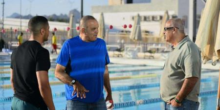 تدريبات قوية للفرق استعدادا لبدء بطولة العالم للماسترز للسباحة بالزعانف 2026