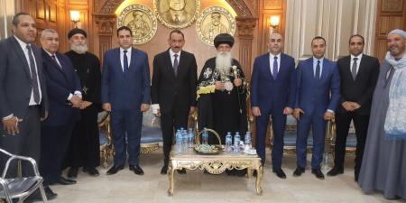 محافظ ومدير أمن سوهاج يهنئان الأقباط بعيد القيامة من داخل مطرانيات البلينا وجرجا