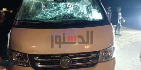 إصابة 11 شخصا في انقلاب ميكروباص بطريق الإسكندرية مطروح