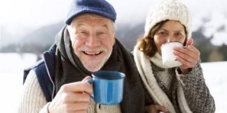 ساعات بلا وعى.. لماذا يقضى المتقاعدون وقتًا أطول على السوشيال ميديا؟