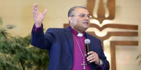 رئيس الطائفة الإنجيلية يشهد رسامة وتنصيب القس كيرلس سمير قسًا كارزًا بمجمع سوهاج