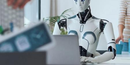 شركة صينية تواجه انتقادات بسبب تحويل موظف سابق إلى إنسان ذكاء اصطناعى