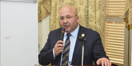 برلمانى: نسعى إلى حل المشكلات للمواطنين ونستمع إلى مطالبهم لحلها