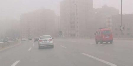 تحذيرات مرورية بسبب الشبورة الترابية.. ونصائح لتجنب الحوادث