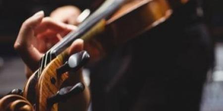 جهاز جديد يعزز التناغم بين الموسيقيين عبر الإحساس الحركى المباشر