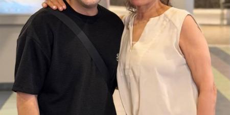 بعد 22 سنة.. طفل فيلم تيتو يظهر مع عفاف مصطفى: بقى أب