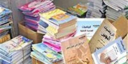 كتب مزورة خلف الأبواب المغلقة.. سقوط مخزن غير مرخص في السلام
