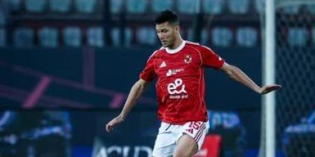 والد أشرف دارى: الأهلى لم يتواصل معنا.. ولم يتعرض للإصابة منذ رحيله