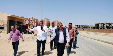 رفع كفاءة محطة "الداون تاون" وموقف الأتوبيس بحدائق أكتوبر (صور)