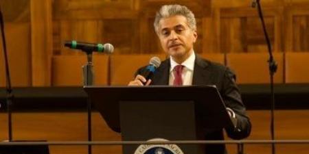 أحمد العامري: العلاقة بين الأدبين العربي والأوروبي علاقة تأثير وتبادل