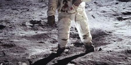 6 مرات عبر التاريخ.. حكاية هبوط الإنسان على القمر منذ أبولو حتى أرتيميس