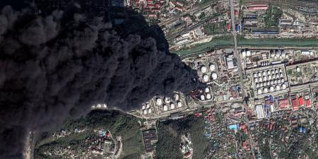 روسيا تحذر المواطنين من الأمطار السامة بعد استهداف أوكرانيا لمنشآت النفط