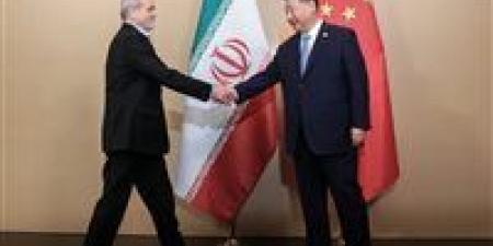 إسرائيل هيوم: الصين تضغط على إيران لتقديم تنازلات.. وترامب تلقى تطمينات باكستانية "حاسمة"