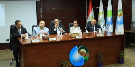 محافظ الجيزة يترأس اجتماعًا موسعًا لمتابعة تحسين خدمات مياه الشرب والصرف الصحي