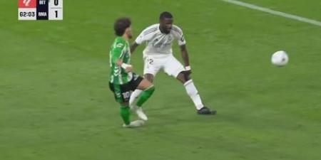 ريال بتيس ضد الريال.. ملخص اهداف ونتيجة مباراة ريال مدريد وريال بيتيس في الدوري الإسباني بعد مرور 60 دقيقة