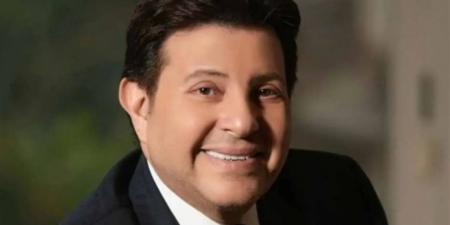 يسري الفخراني يطلب من متابعيه الدعاء لـ هاني شاكر