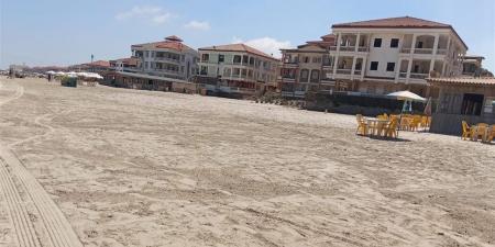 تمهيد شواطئ رأس البر استعدادا للصيف في دمياط