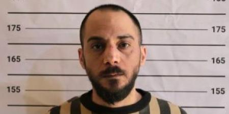 أمجد يوسف.. سفاح التضامن الهارب من 2013 بعد قتل 500 سوري يقع في مصيدة الأمن (تفاصيل)