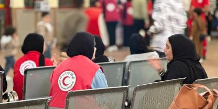"زاد العزة" الـ182.. "الهلال الأحمر" تدفع بـ105 آلاف سلة غذائية وأطنان من الأدوية العلاجية