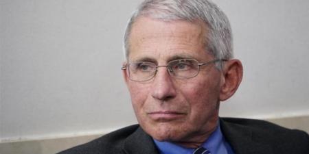 فضيحة أمريكية.. اتهام مستشار سابق لفاوتشي بإخفاء الاتصالات المتعلقة بأبحاث "كوفيد-19"