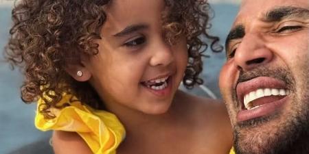 بنتي وأختي وأمي.. أحمد سعد يخطف القلوب برسالة مؤثرة لابنته في عيد ميلادها