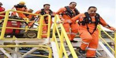 رئيس الوزراء يتفقد الحفار المصري "القاهر-2" بالبحر المتوسط