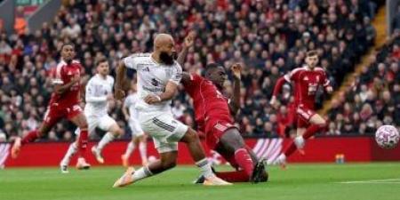 صدام ناري بين مانشستر يونايتد وليفربول فى غياب محمد صلاح بالدوري الإنجليزي