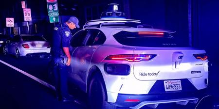 قوانين جديدة فى كاليفورنيا تضع السيارات ذاتية القيادة تحت طائلة المخالفات