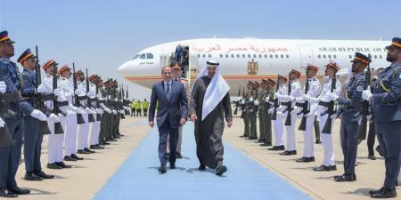 السيسي في أبوظبي.. شراكة استراتيجية ترسّخ وحدة الموقف المصري الإماراتي وتدعم استقرار المنطقة