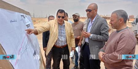 جهاز مدينة الشروق يتابع تنفيذ مشروعات البنية التحتية والتسكين بمنطقة جمعية السلام