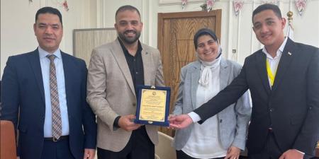 محاضرة عن صناعة الذهب وتأهيل الطلاب لسوق العمل في جامعة بني سويف الأهلية