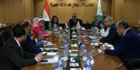 خلال اللقاء الشهري مع محافظ الجيزة.. نائب حماة الوطن يتبرع بإنشاء وحدة صحية متكاملة لأهالي أرض اللواء ويحذر من هروب الاستثمارات بالمنطقة الصناعية بأبي رواش