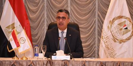 عقب حركة تنقلات موسعة.. وزير التموين يجتمع مع مديري المديريات وقيادات الوزارة