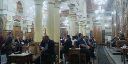 صحفيون وكتاب يؤدون واجب العزاء فى سيد العديسى بعمر مكرم
